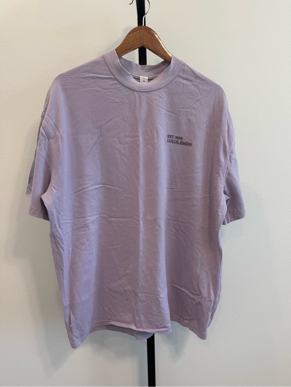 lululemon athletica brushed heavyweight 100% CottonLavender Short Sleeve tee lg